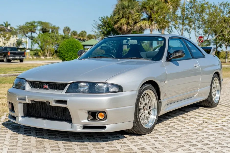Featured vehicle photo