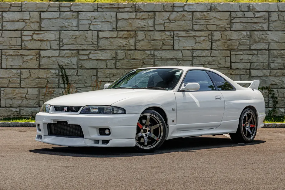 Featured vehicle photo