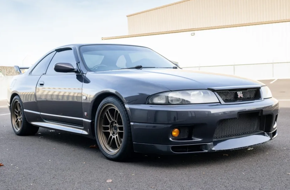 Featured vehicle photo