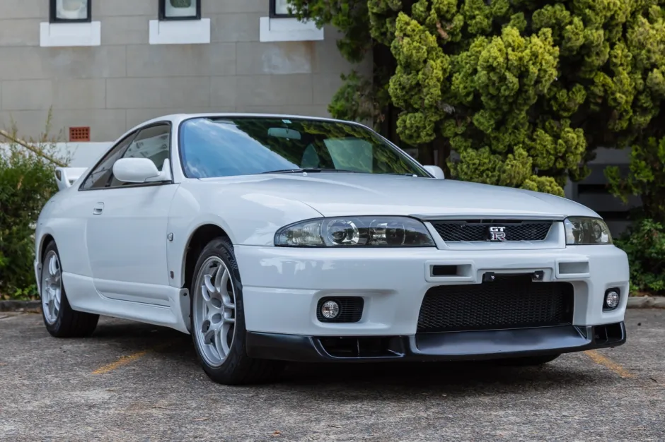 Featured vehicle photo